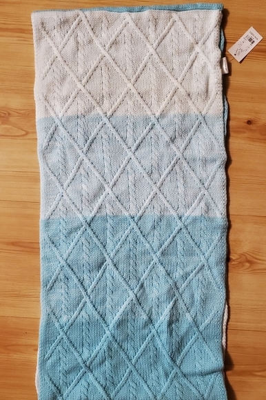 New York & Company Infinity Scarf ♾ NWT - Picture 3 of 4